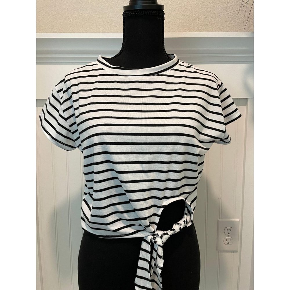 SweatyRocks Crop Top, small
